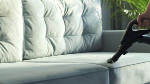 Cómo limpiar la tapicería de su sofá