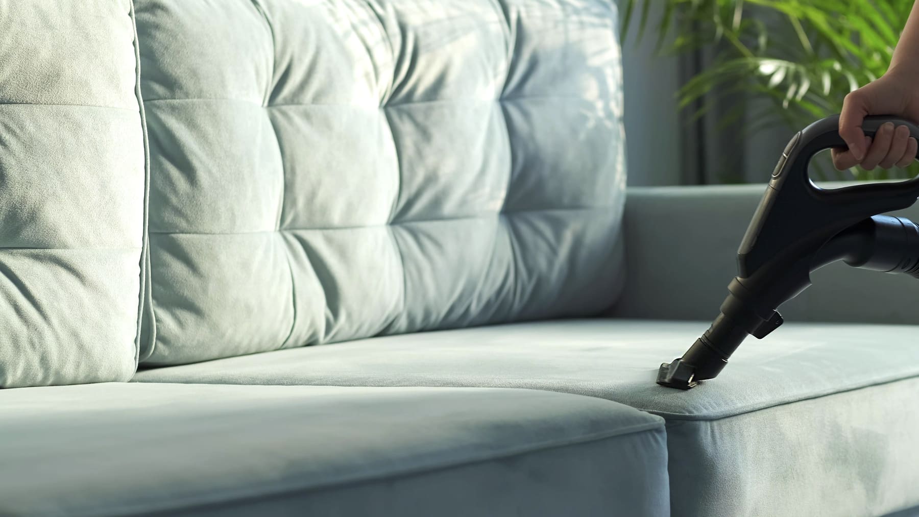 Cómo limpiar un sofá de tela de manera efectiva